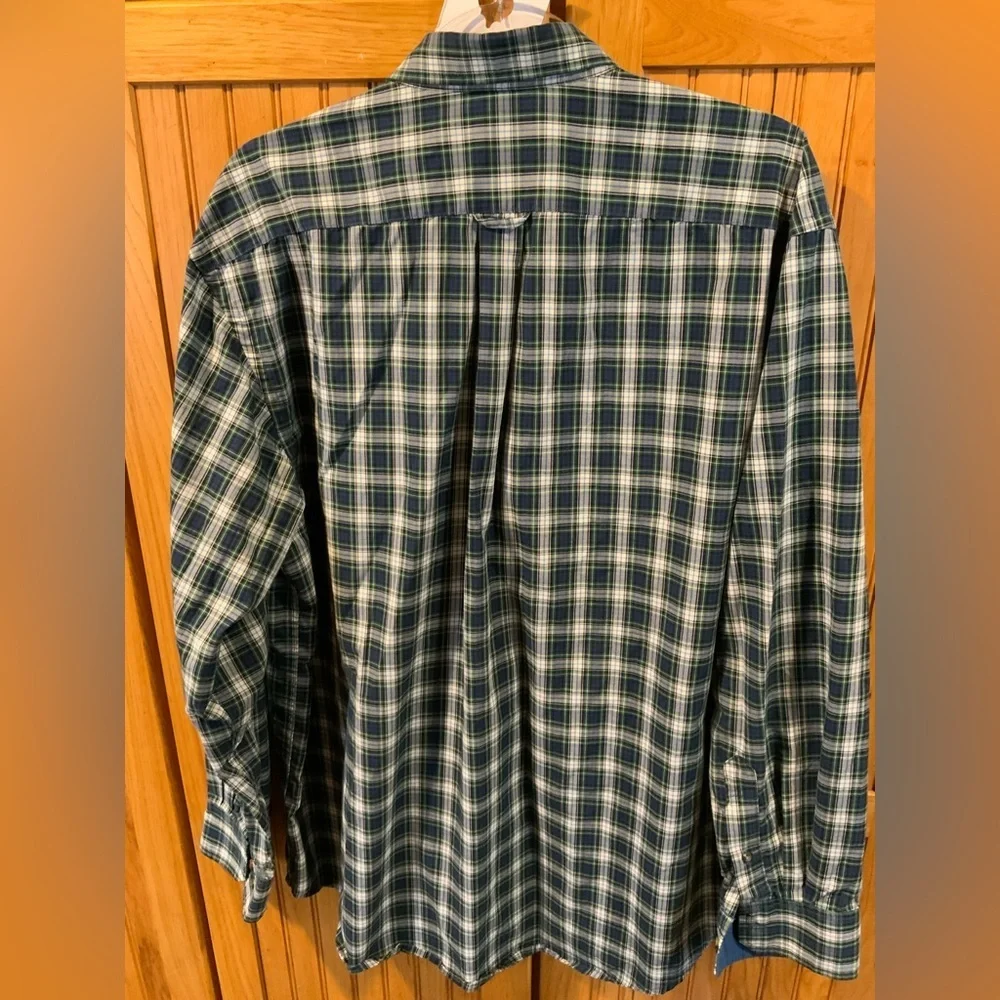 Izod Men's Blue and White Checkered Shirt